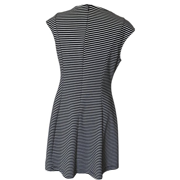 Women's GAP Brand Fit & Flare Dress Knee Length Black White Striped Size 12 - Picture 2 of 16